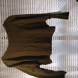 Olive cotton Liz Claiborne crop top. Size L.